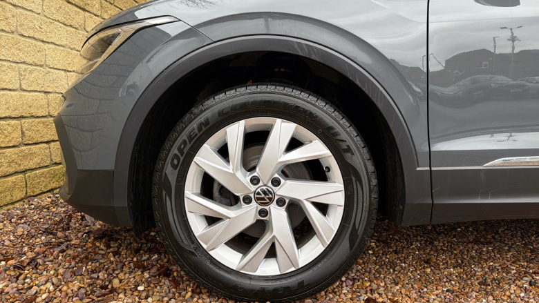 Volkswagen Tiguan 1.5 TSI 150 Life 5dr Petrol Estate